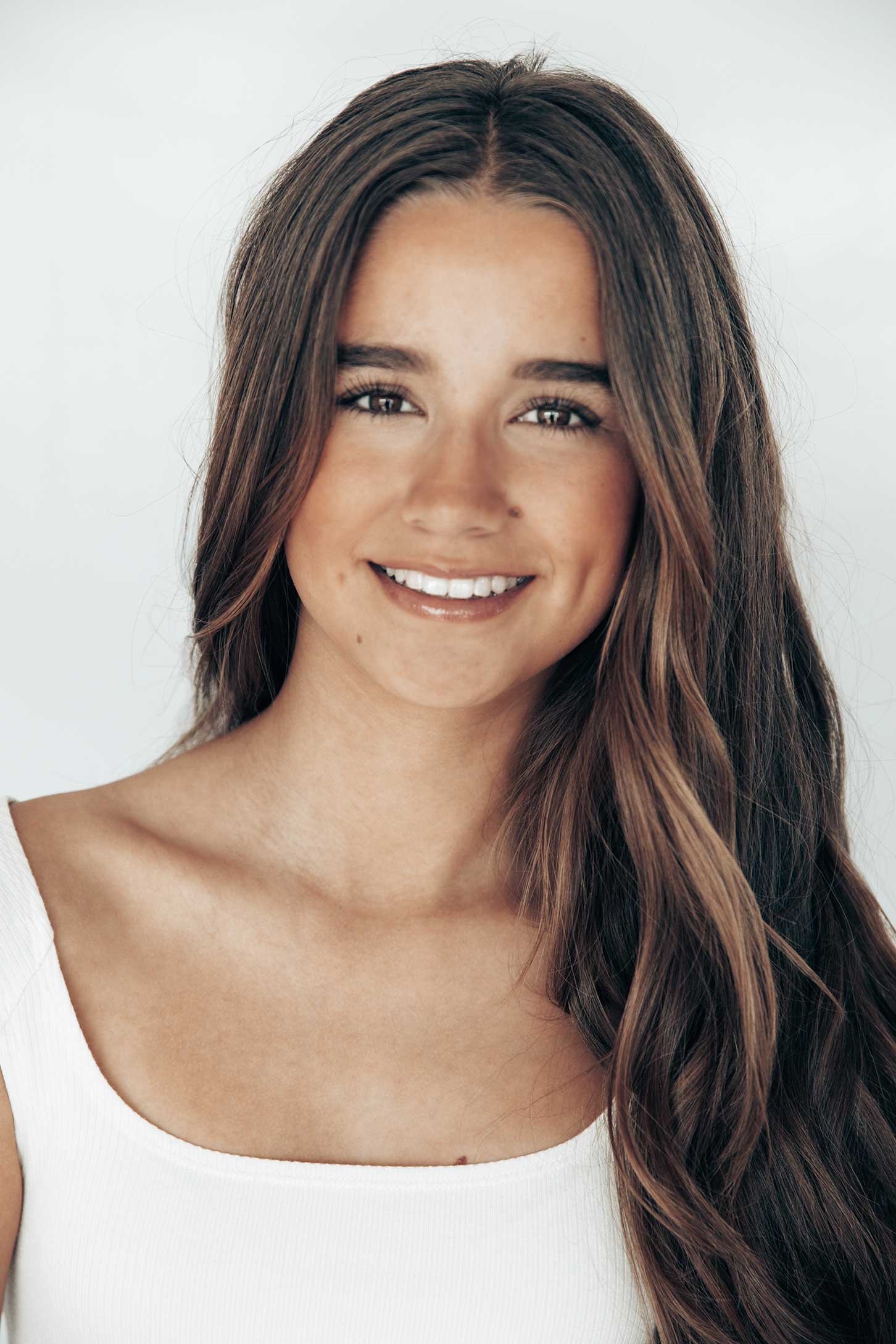 new face headshot for Sofía